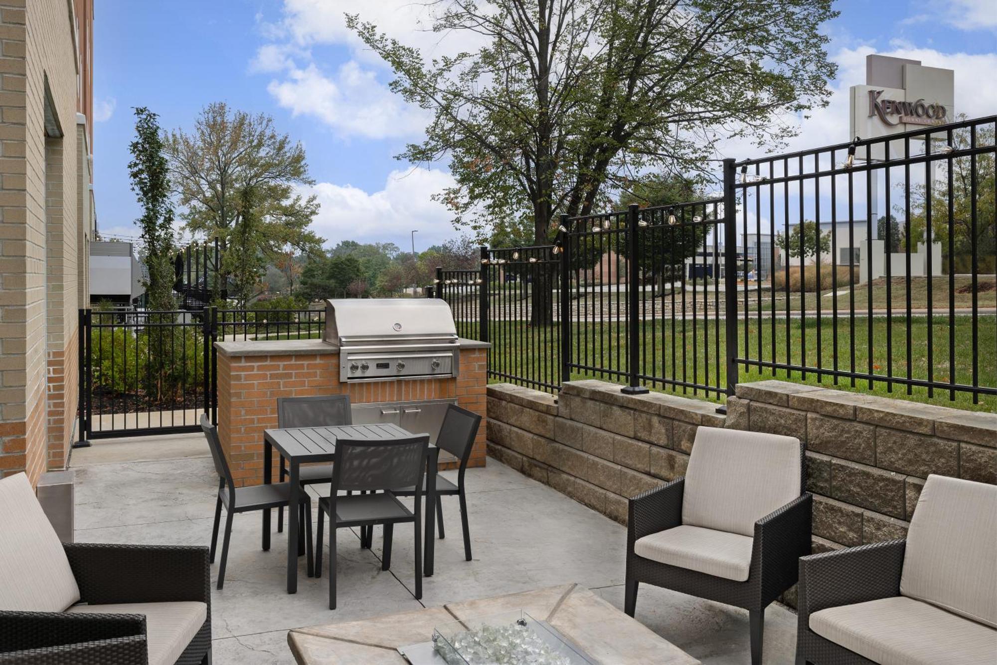 Residence Inn Kenwood Extérieur photo